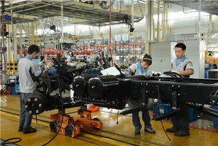 神龙成都工厂引入300余武汉技术骨干，加速产业升级与技术创新